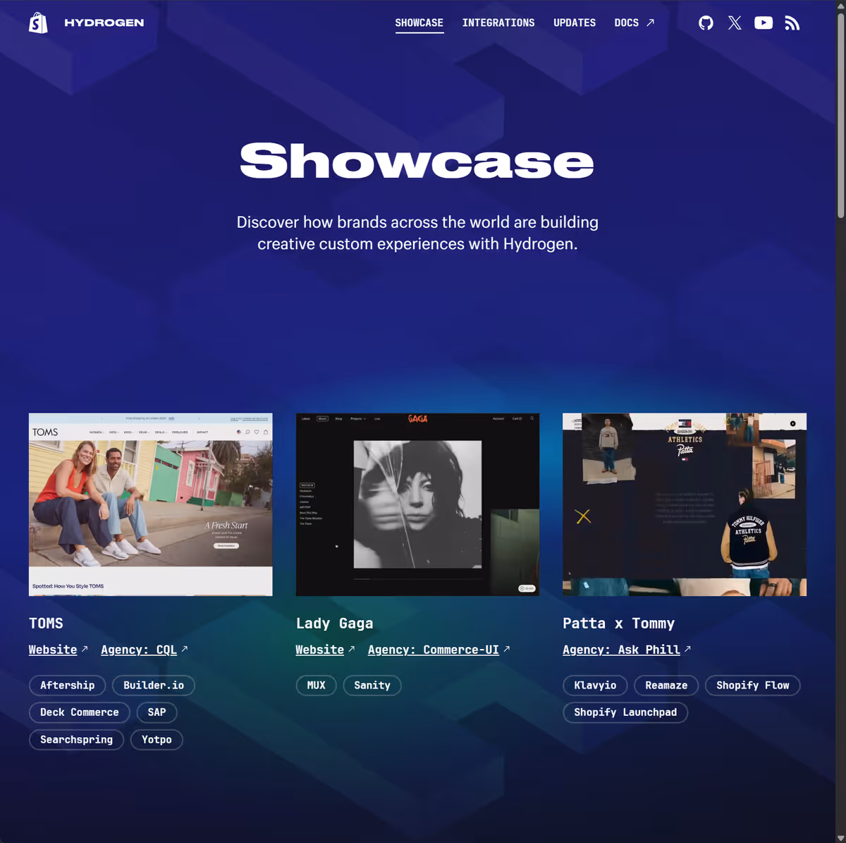 Shopify Online Store 2.0 theme editor with sections and blocks panel.